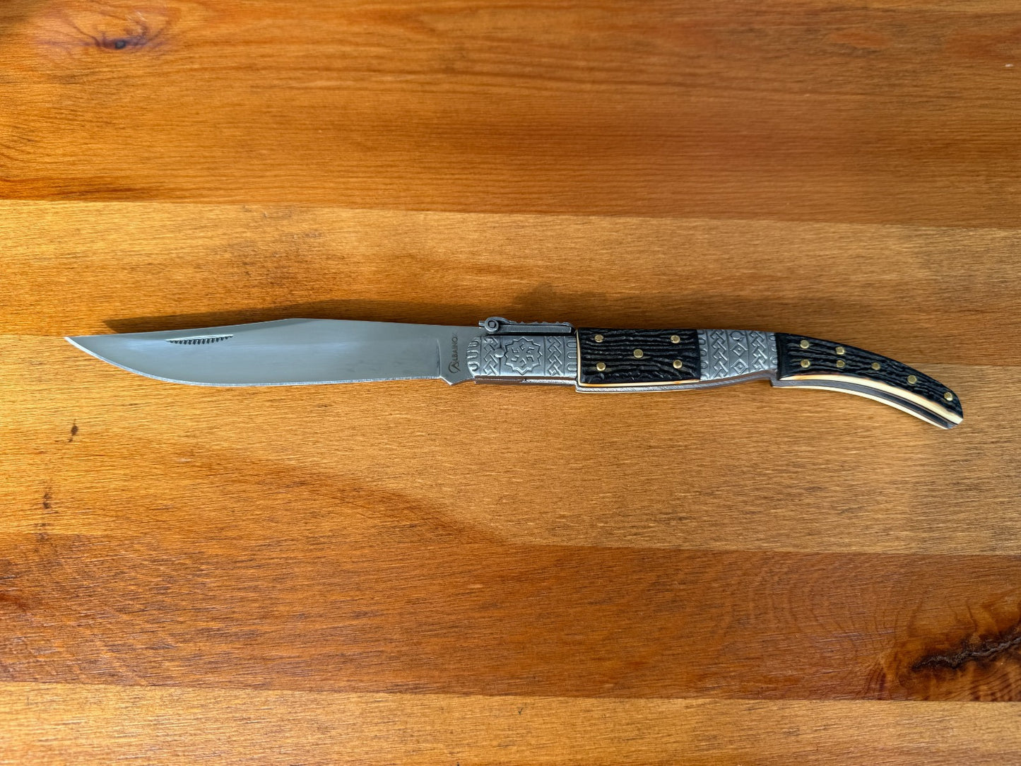 5.3" Blade Arabian Style Ratchet Navaja Knife Staghorn Imitation Ornamented