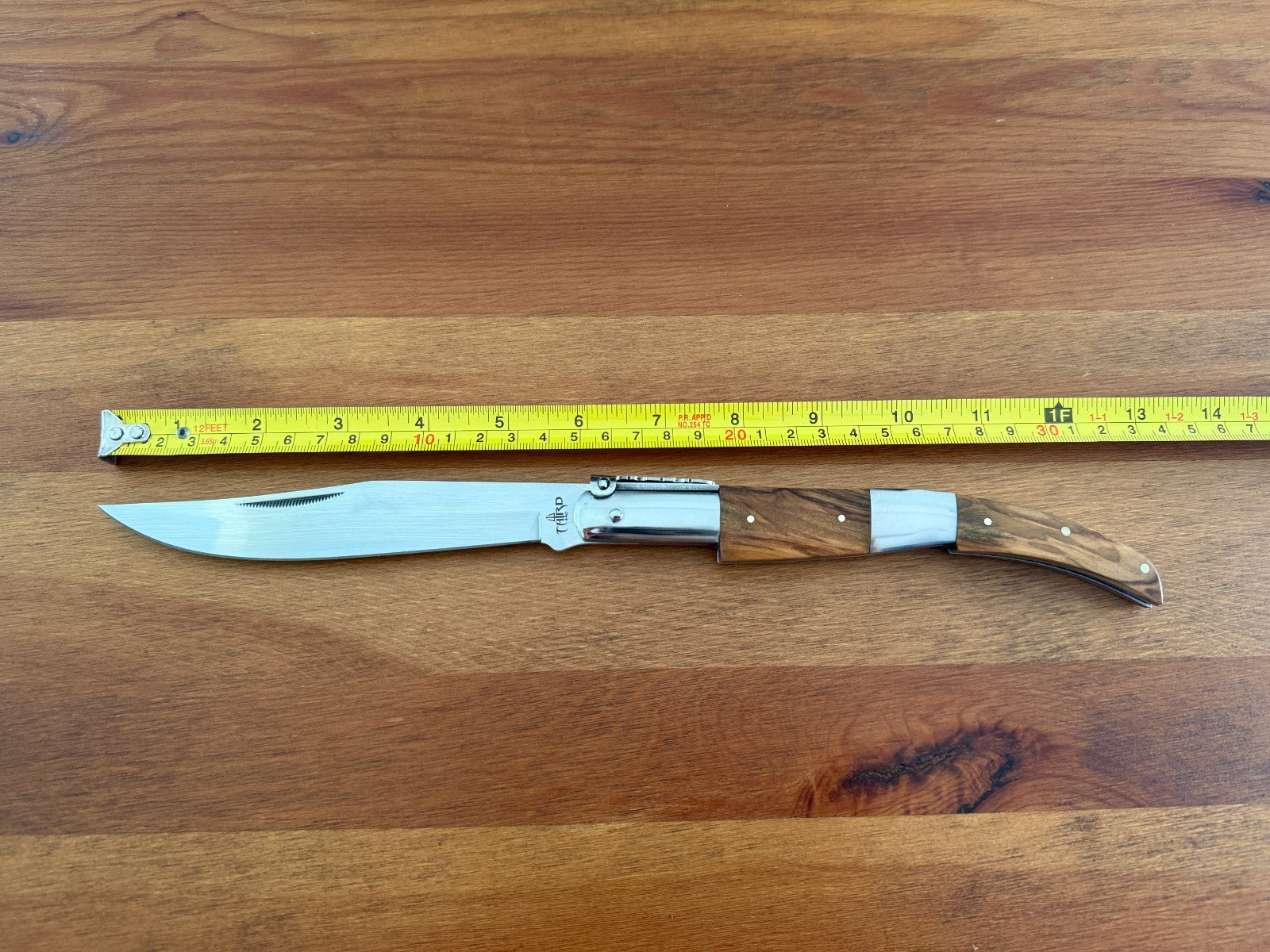 5.9" Arabian Style Navaja with Ratchet Pocket Knife Olive Wood & Steel Handle