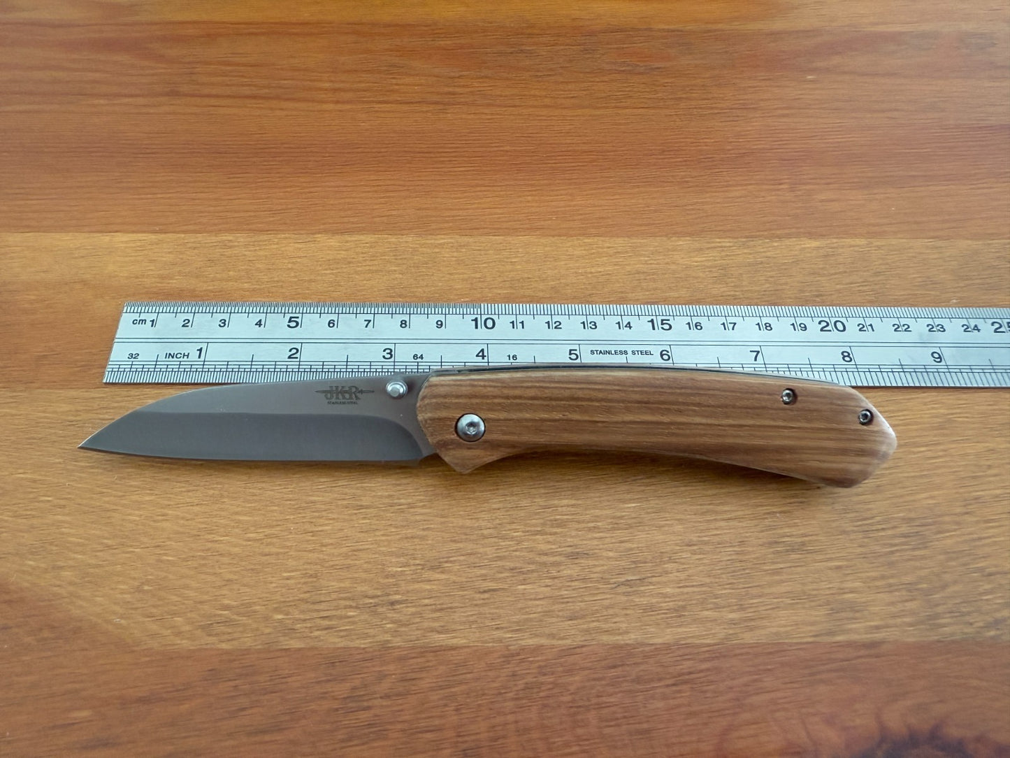 Folding Knife 8.5 cm 3.3 in Blade Zebrawood Handle Liner Lock Pocket Clip