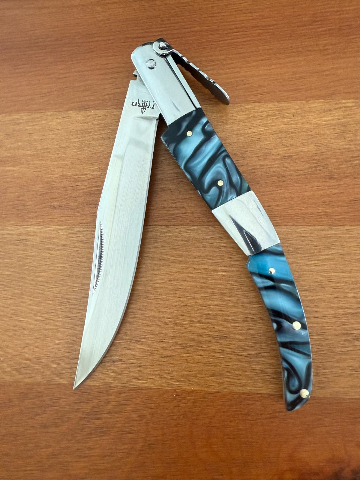 5.1" Arabian Style Navaja with Ratchet Pocket Knife Blue Acrylic Scales - Spain