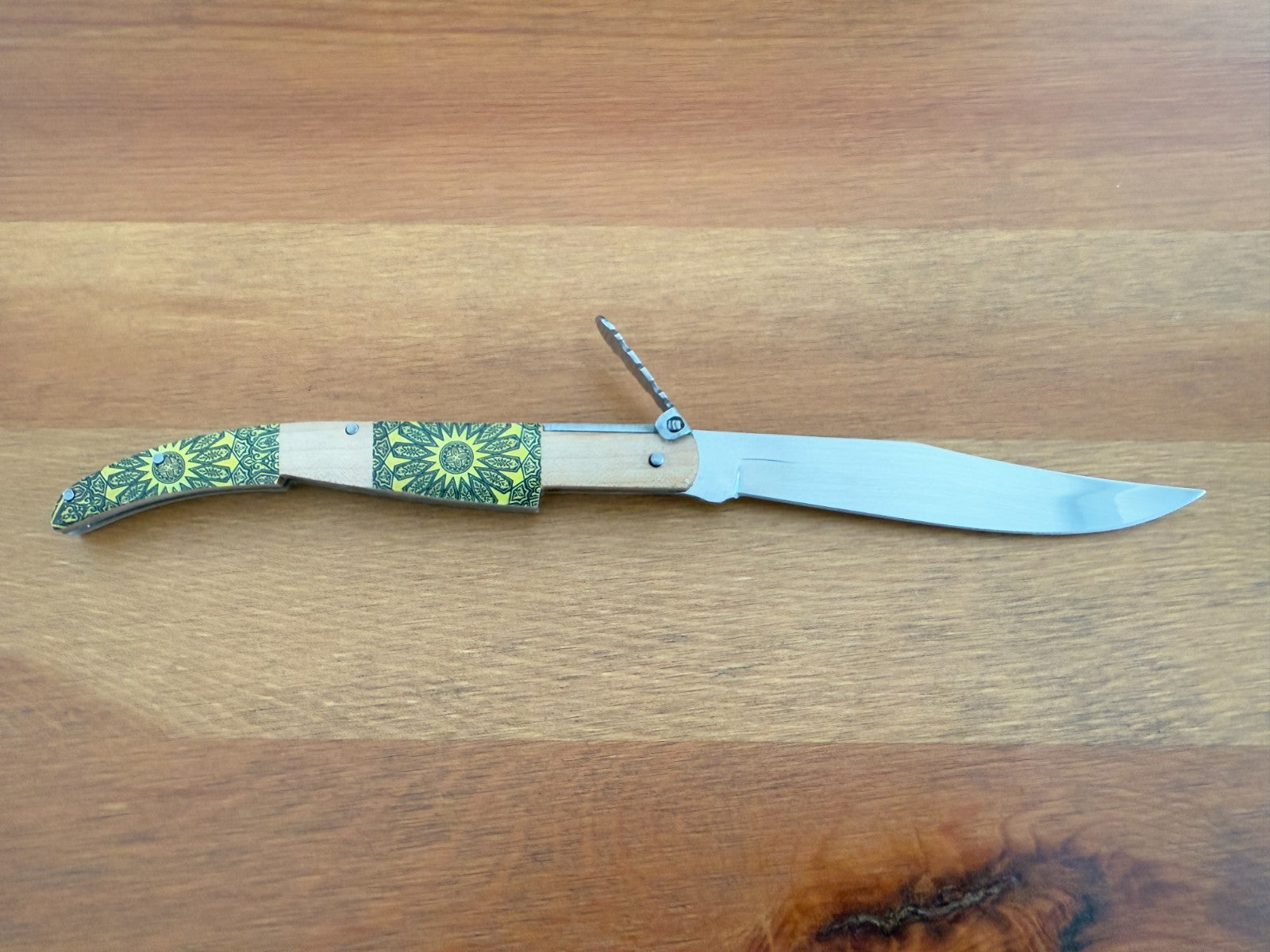 4.3" Arabian Style Spanish Navaja with Ratchet Pocket Knife Maple Wood Handle