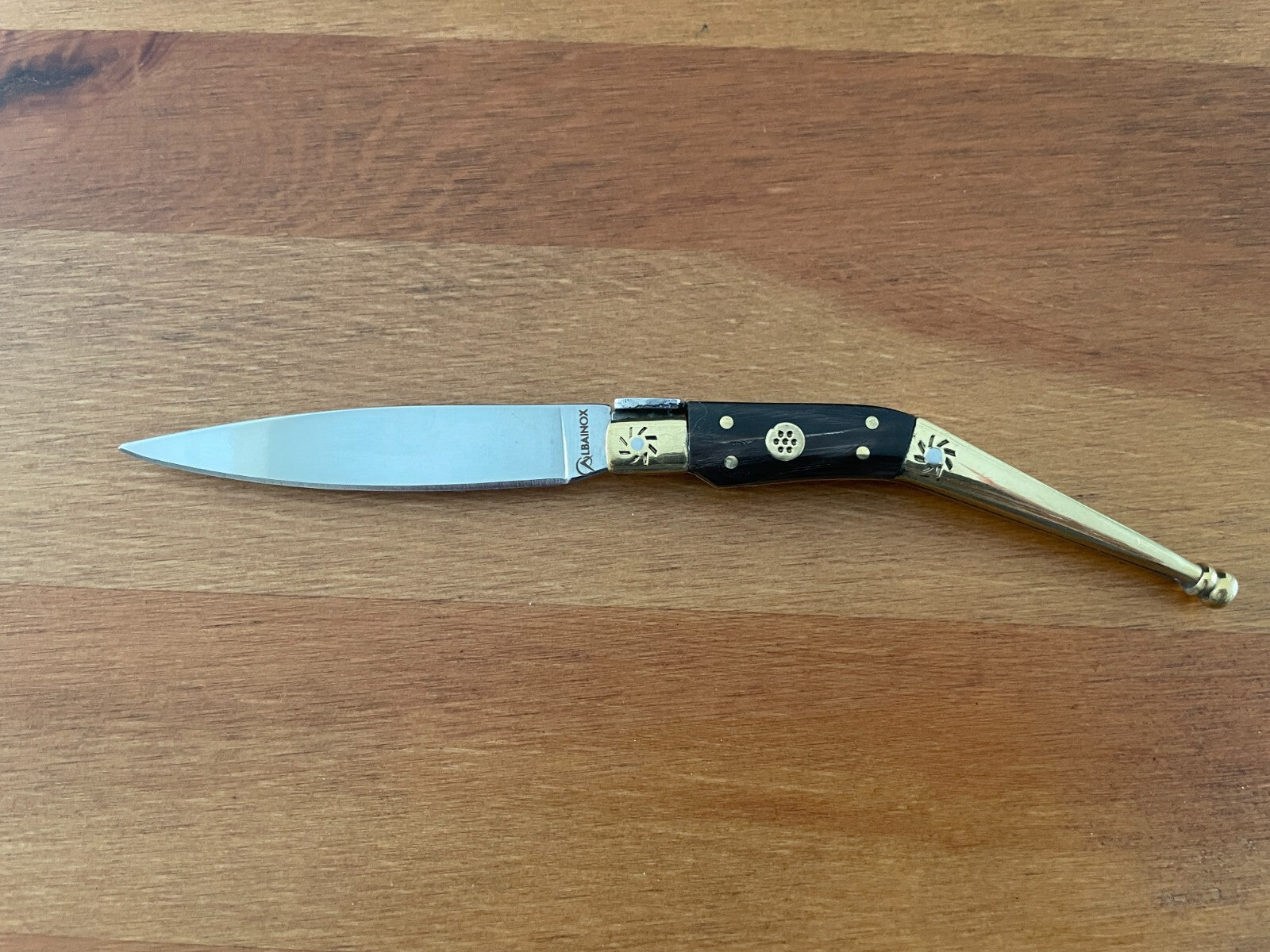 3.22" Spanish Catalan Navaja Folding Knife With Brass Bolsters Bull Horn Scales
