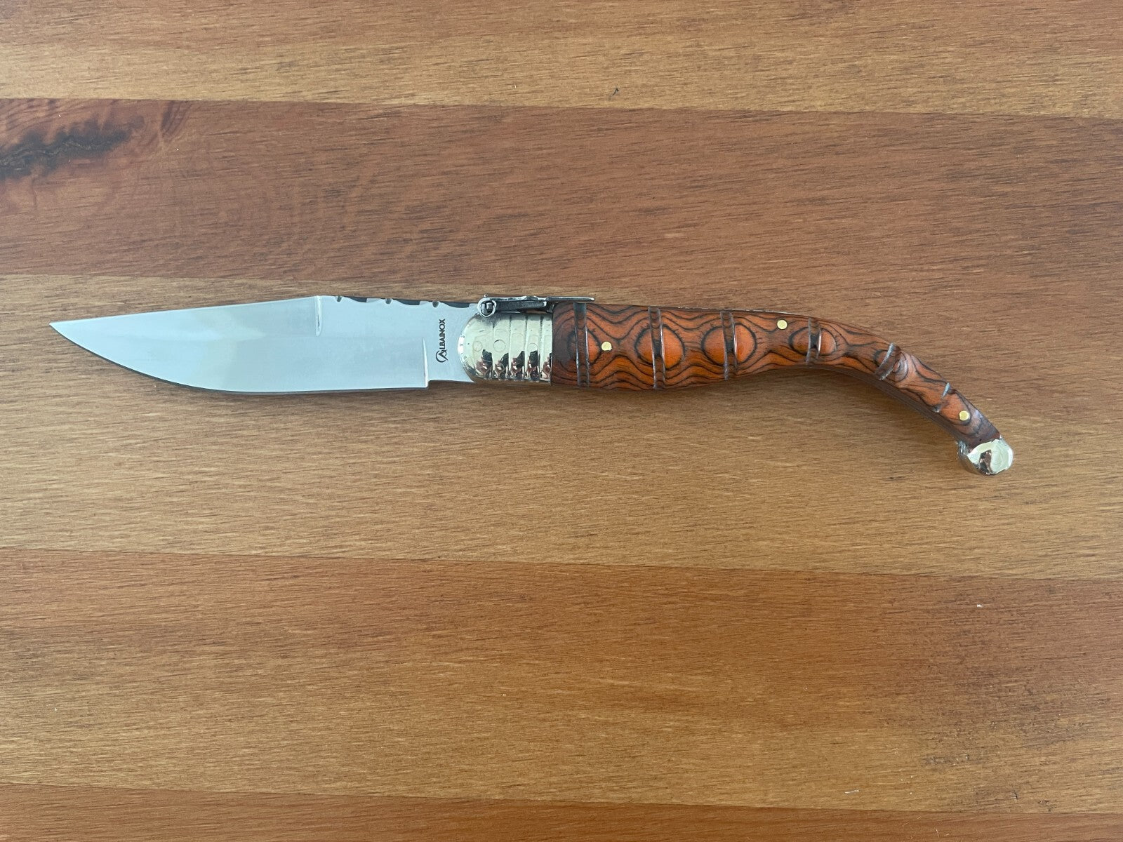 3.66" Luxury Navaja Pocket Knife Red Stamina / Alpaca Beautiful Handle Design