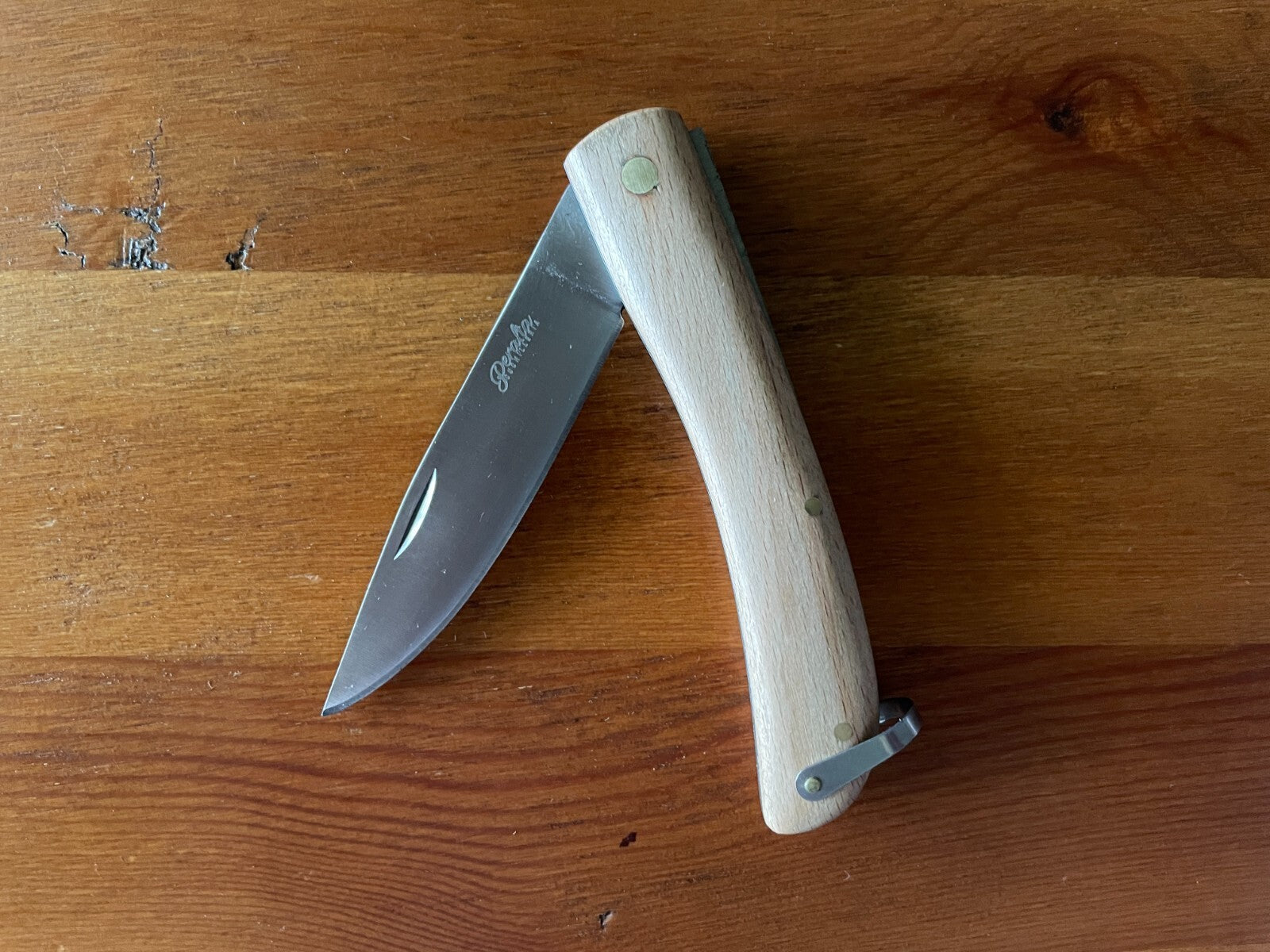 3.14" Campaign Piston Navaja Pocket Knife Light Wood and Ring from Spain