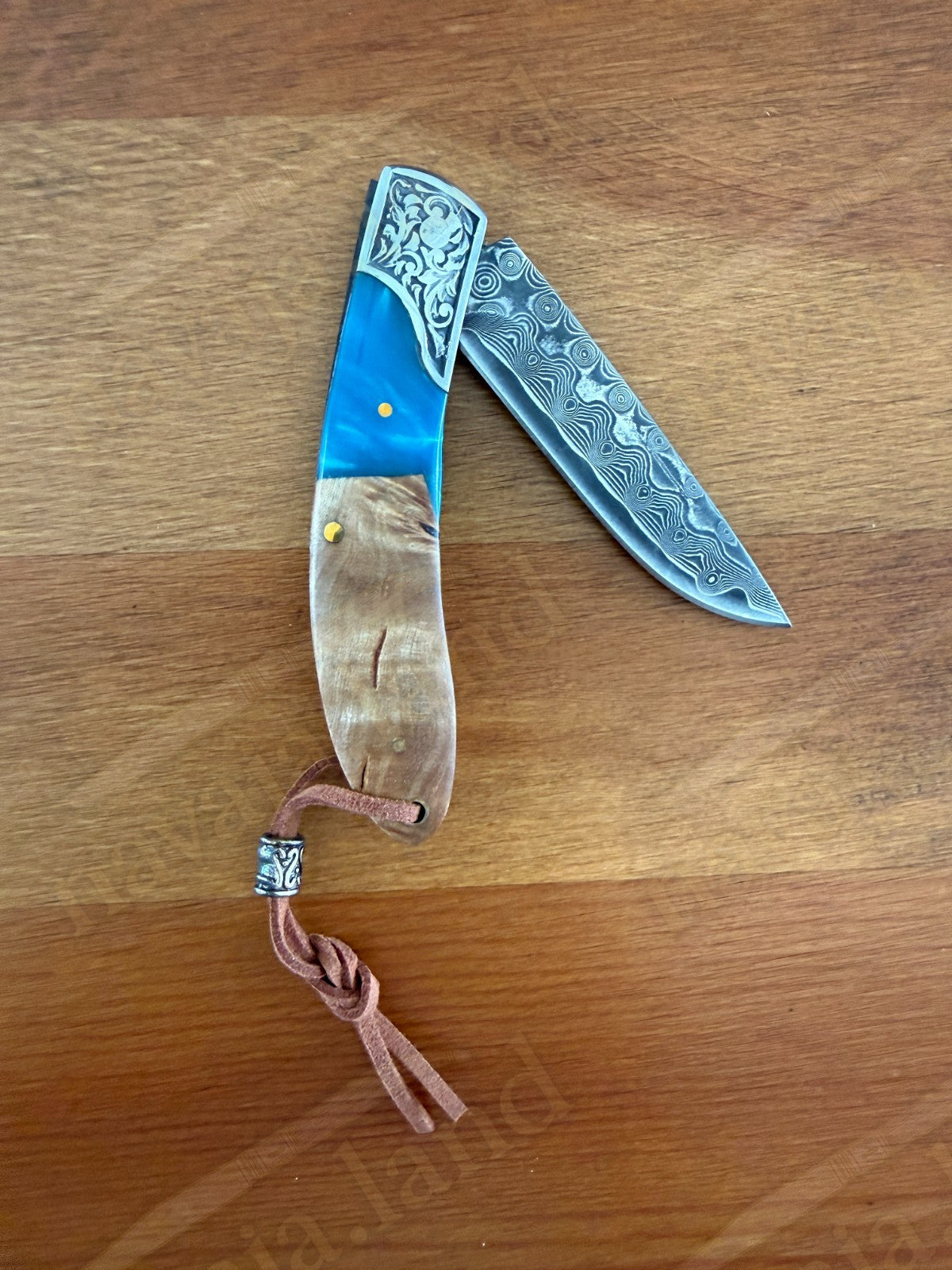 79 Layers Damascus Folding Knife – Ornated Bolster – 7.30 cm (2.87") Blade