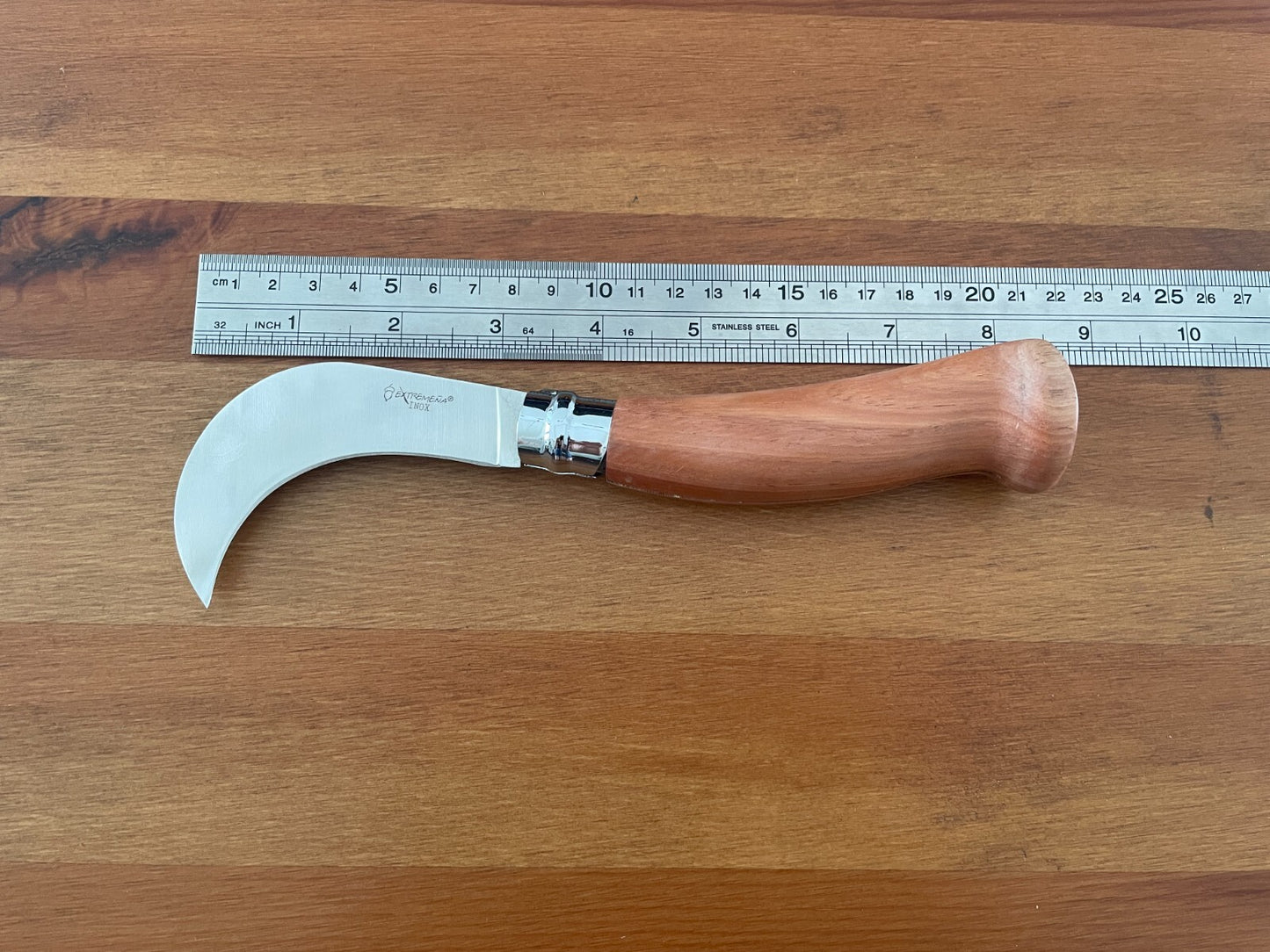 3.3" Hawkbill Tranchete Pocket Knife Extremeña Wood Handle Girolock and Sheath