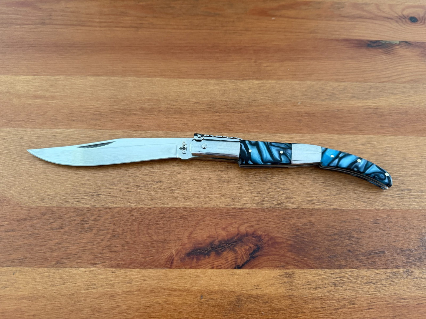 5.1" Arabian Style Navaja with Ratchet Pocket Knife Blue Acrylic Scales - Spain