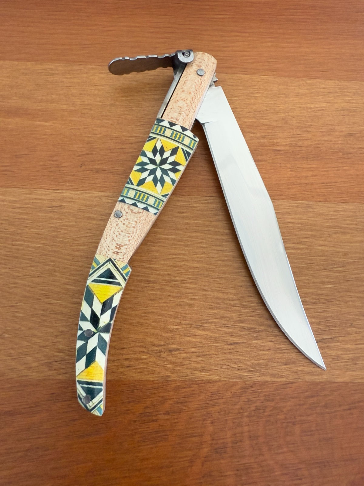 4.3" Arabian Style Spanish Navaja with Ratchet Pocket Knife Maple Wood Handle