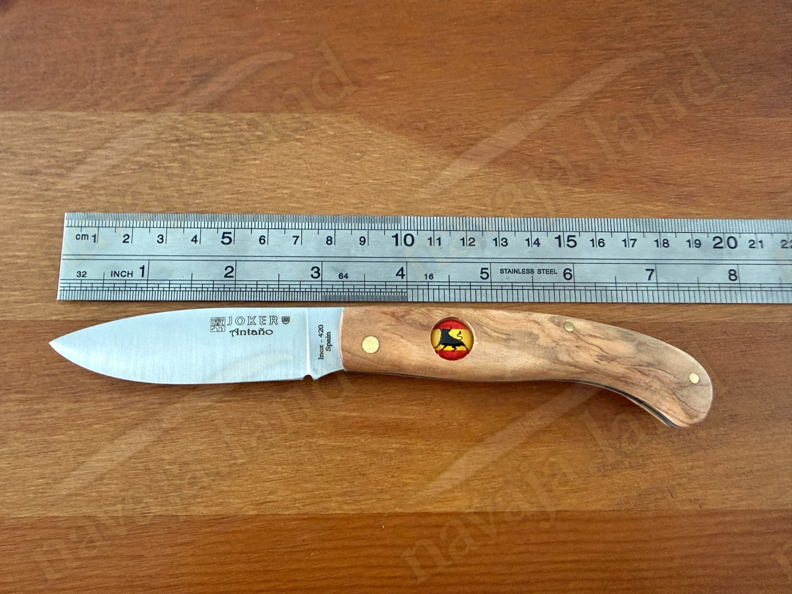 3.14” Joker Antaño Camping Folding Knife (Olive Wood Handle - Spanish Flag)