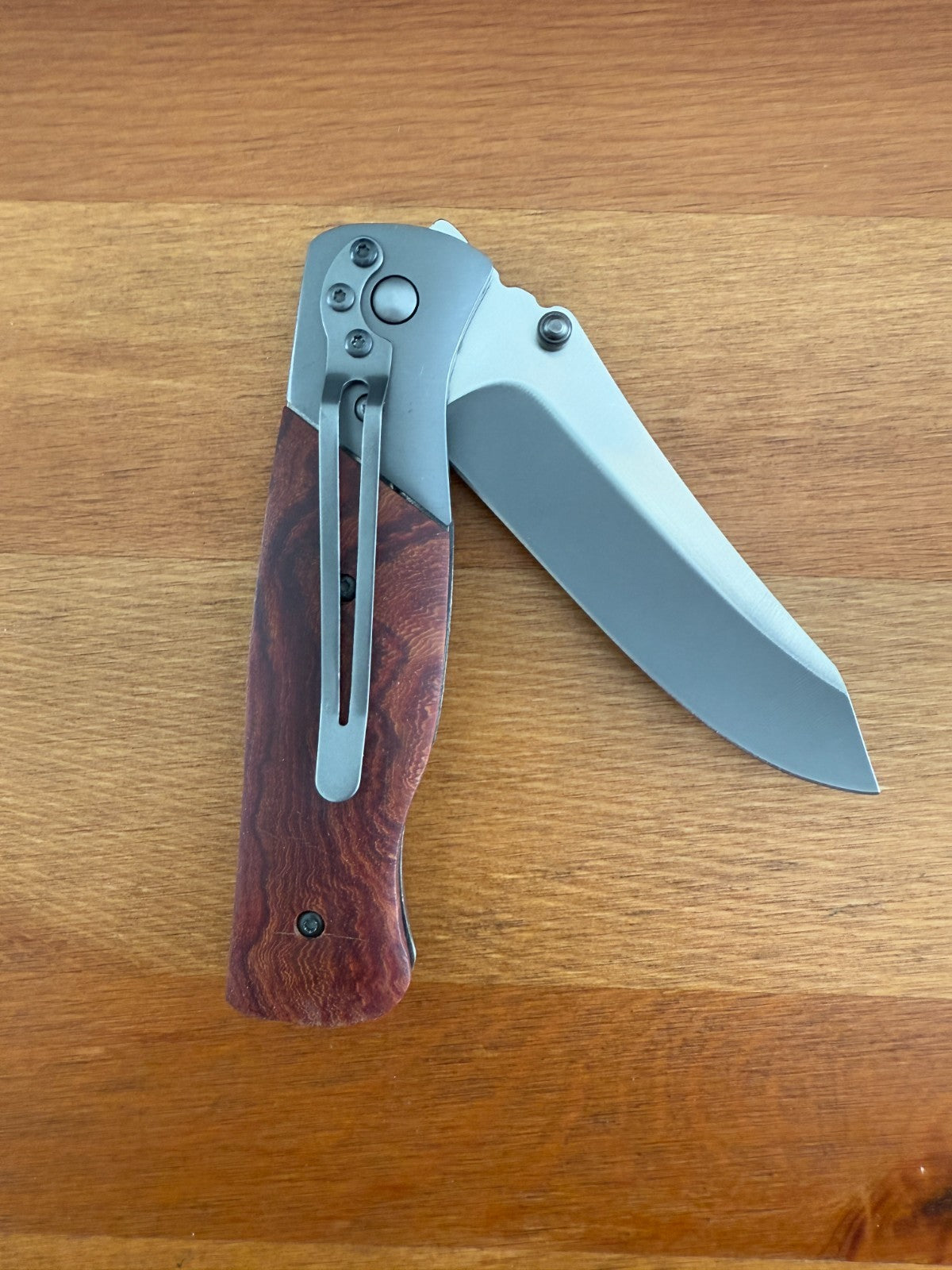 Folding Knife 8.5 cm (3.3 in) Titanium Coated Blade Wood Handle Liner Lock