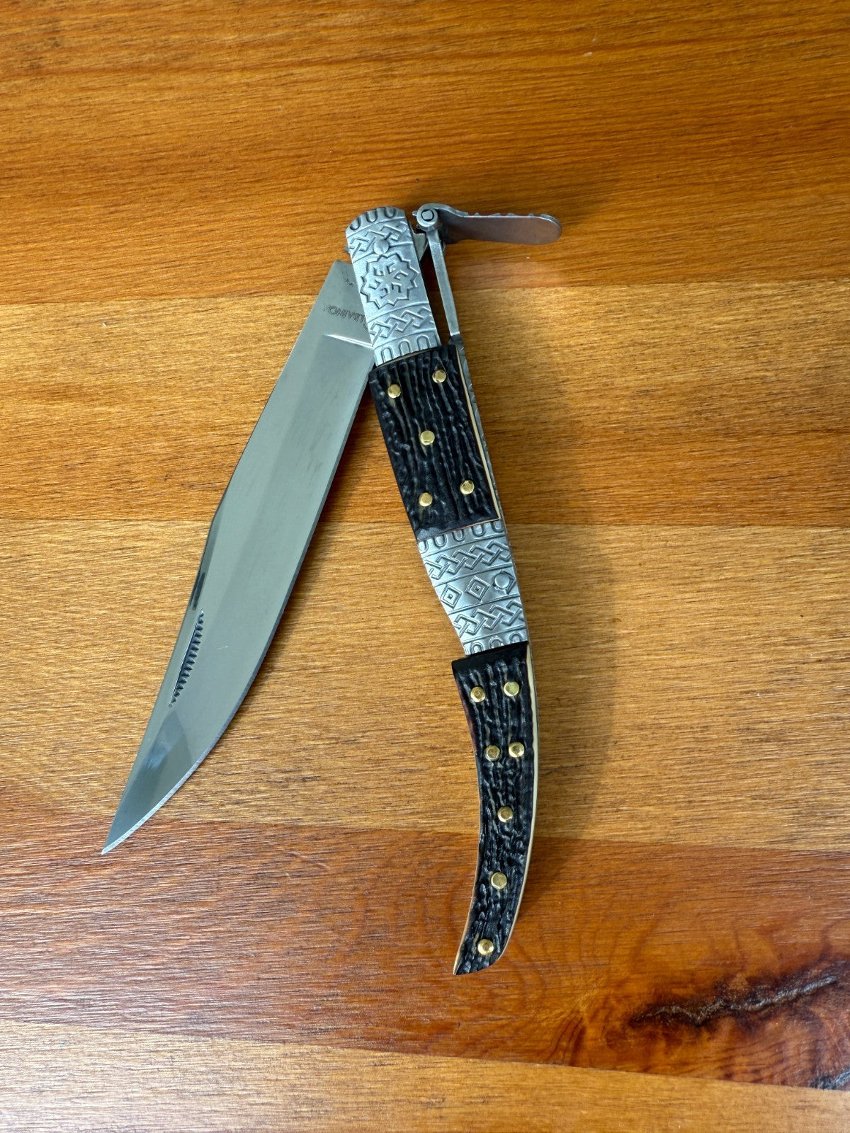 5.3" Blade Arabian Style Ratchet Navaja Knife Staghorn Imitation Ornamented