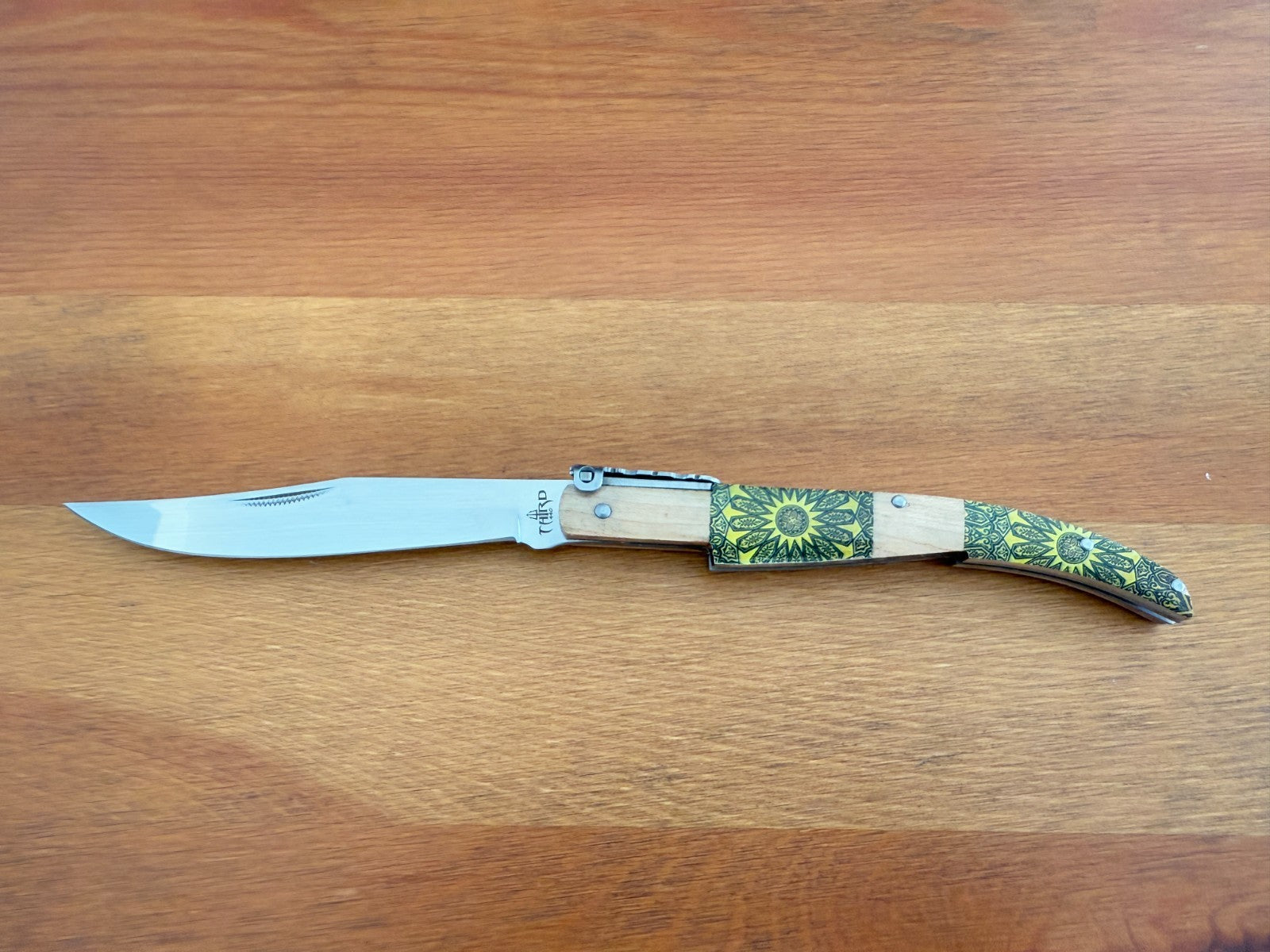 4.3" Arabian Style Spanish Navaja with Ratchet Pocket Knife Maple Wood Handle