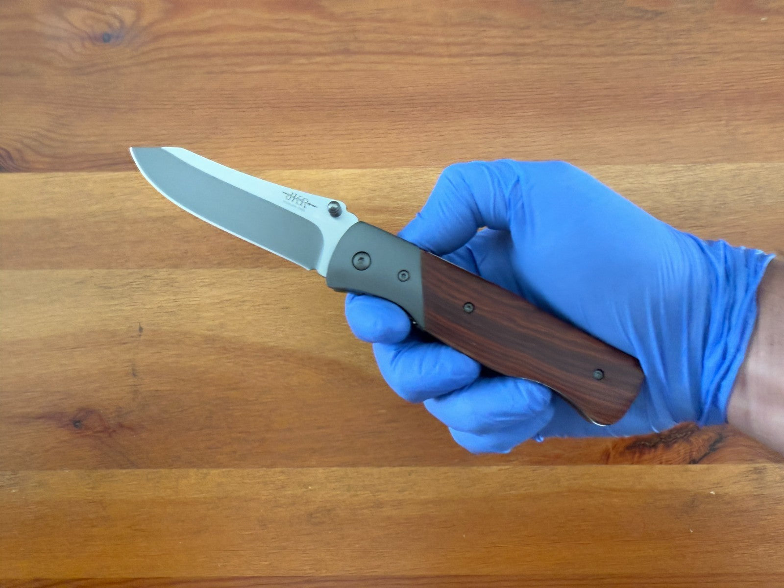 Folding Knife 8.5 cm (3.3 in) Titanium Coated Blade Wood Handle Liner Lock