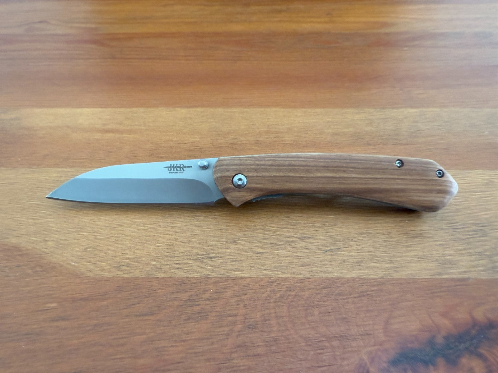 Folding Knife 8.5 cm 3.3 in Blade Zebrawood Handle Liner Lock Pocket Clip