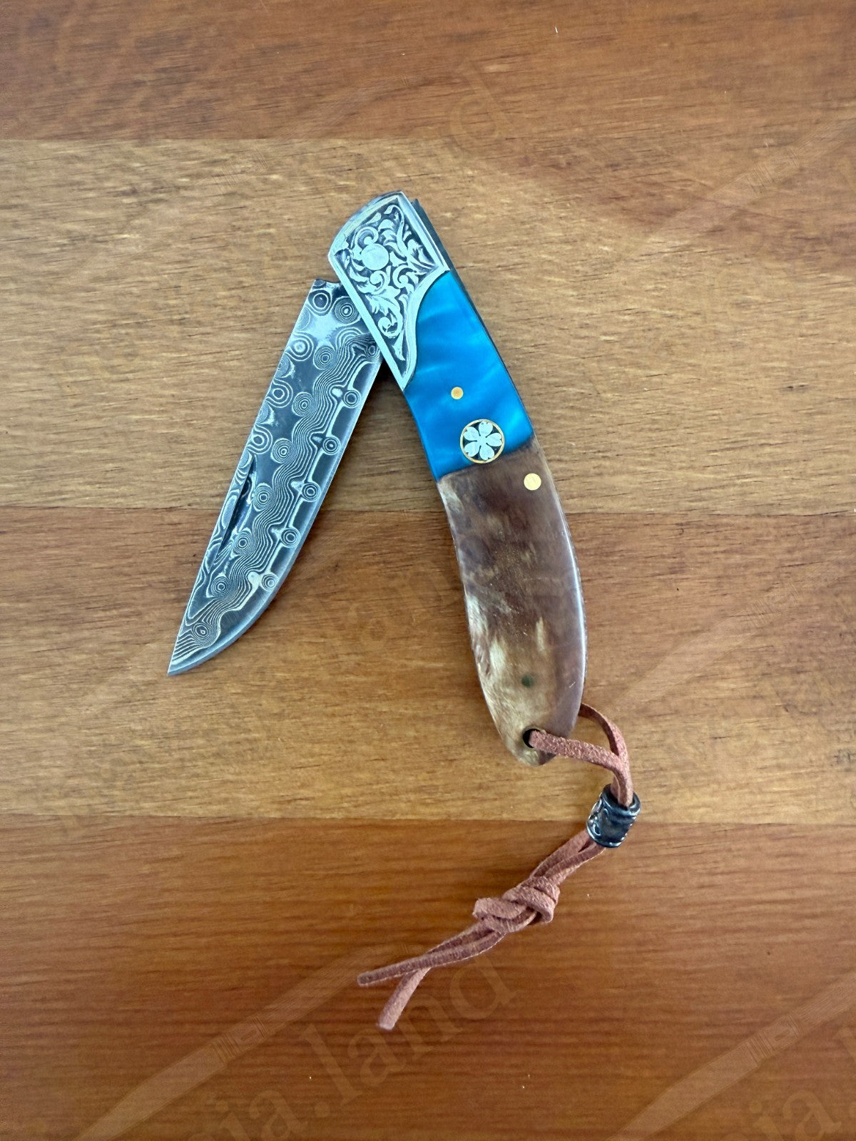 79 Layers Damascus Folding Knife – Ornated Bolster – 7.30 cm (2.87") Blade