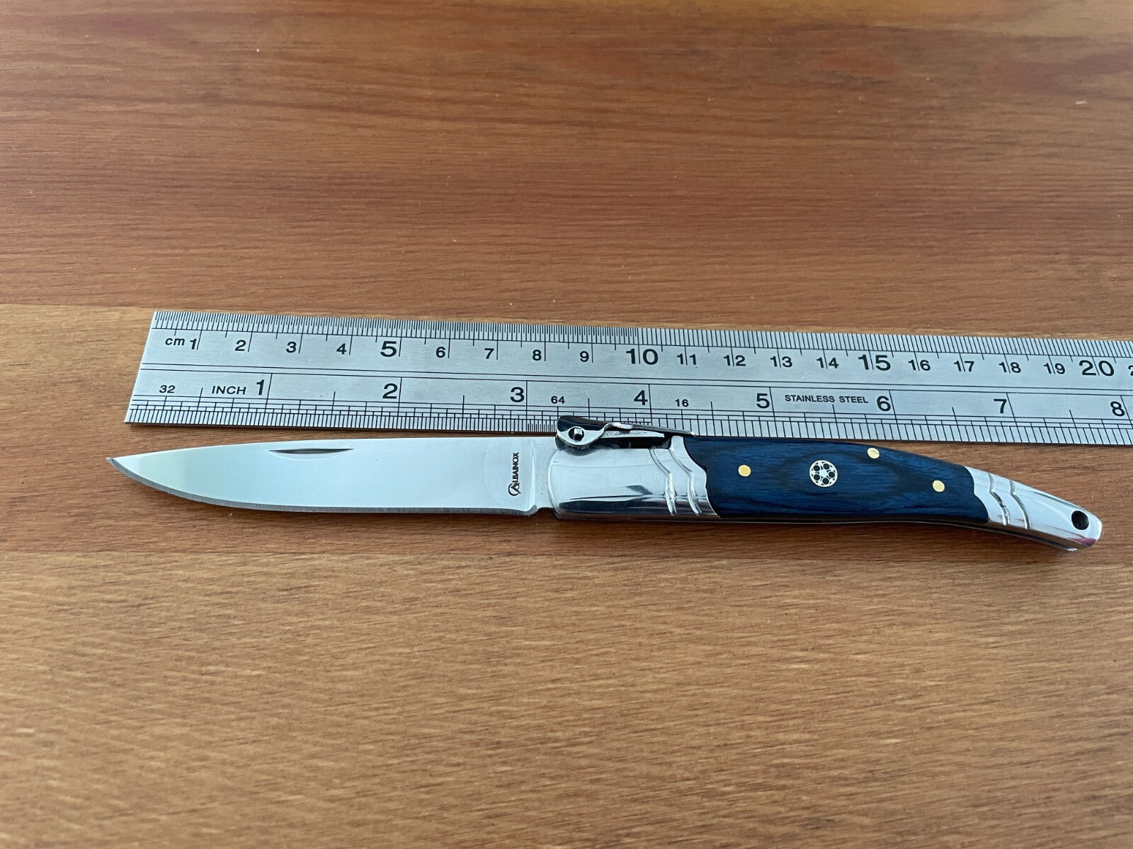 3.14 Stainless Steel Blade Spanish Navaja Pocket Knife Blue With Ratchet Sound