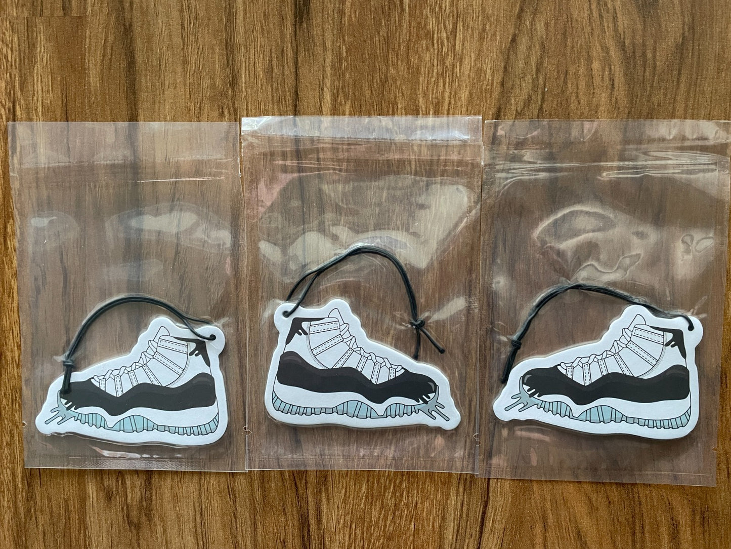 Car air freshener Sneakers cool design car fragrance car mirror hanging - 3 Pack