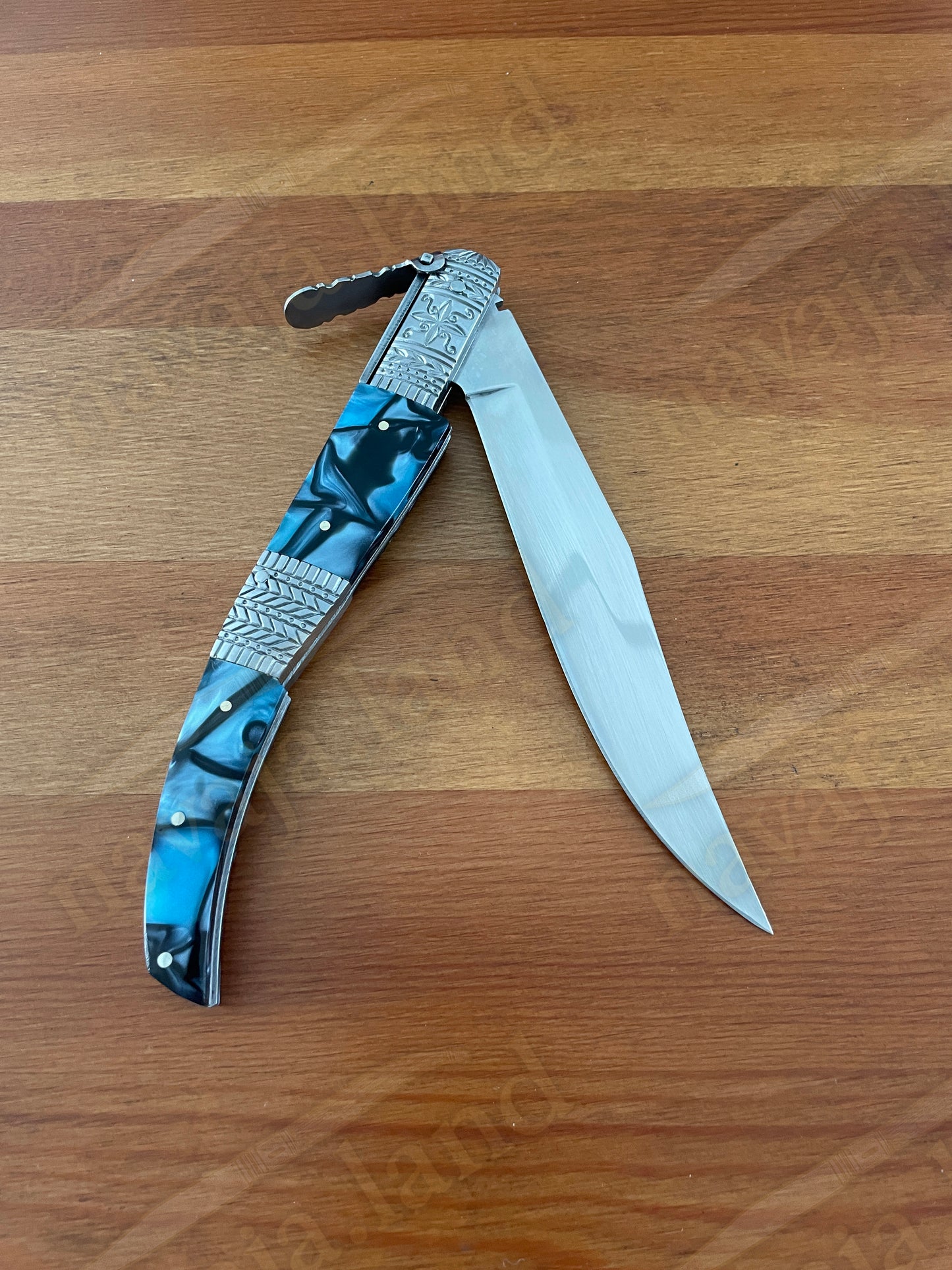 5.9" Arabian Style Navaja with Ratchet Pocket Knife Blue Acrylic & Steel Handle