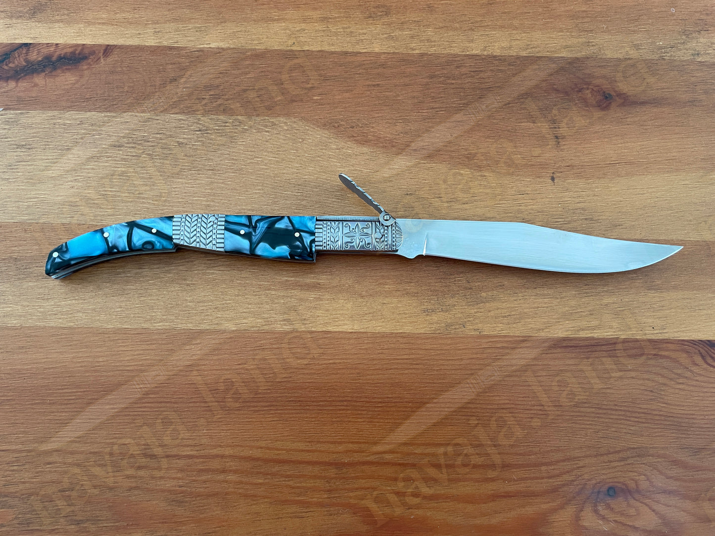 5.9" Arabian Style Navaja with Ratchet Pocket Knife Blue Acrylic & Steel Handle