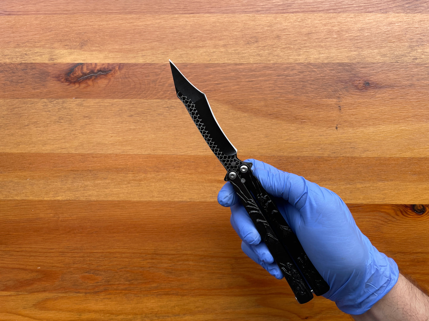 4.25" Black Finish Stainless Fan Folding Knife Dragon Decorated Handle