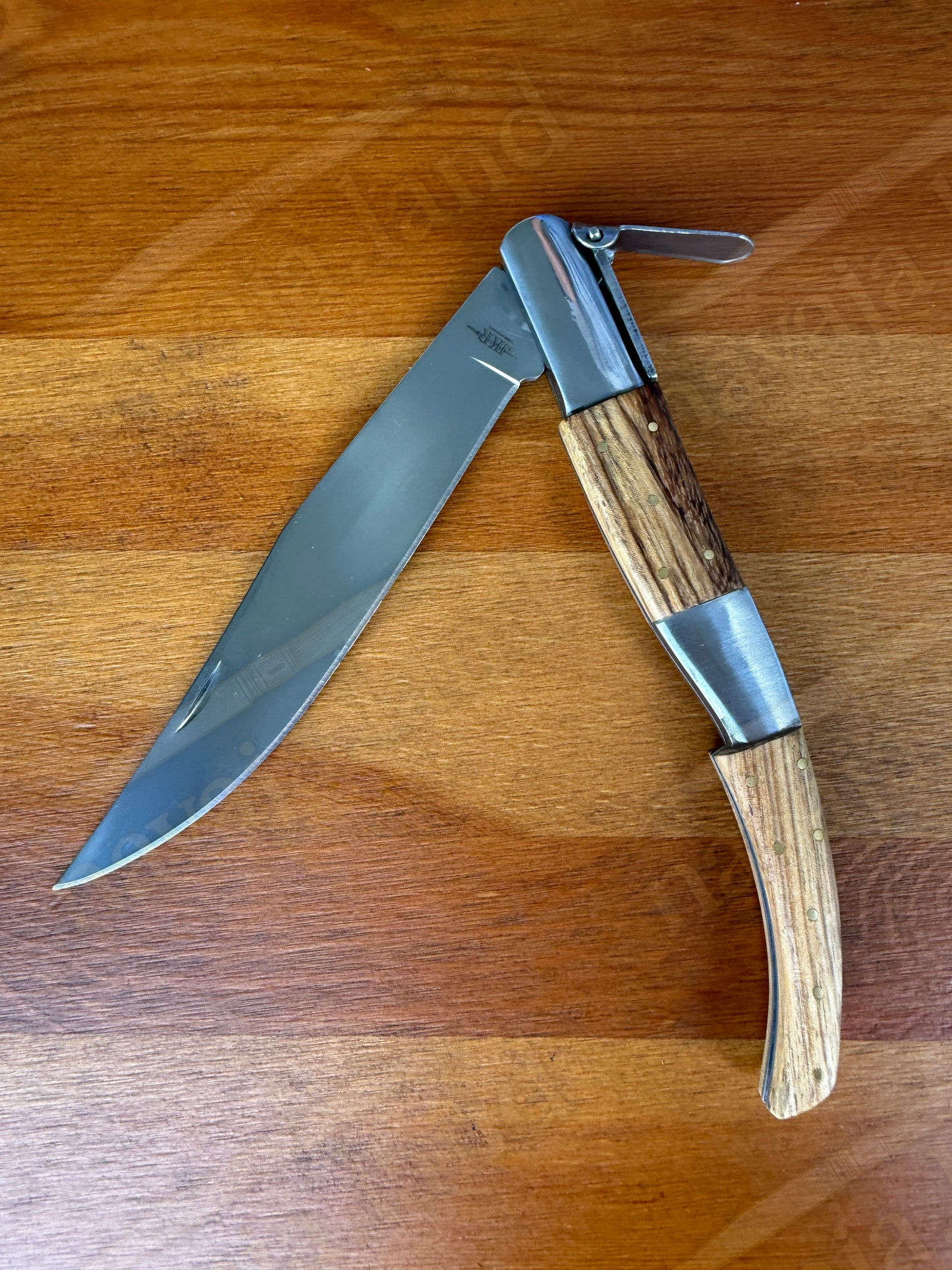 6.5” Arabian Style Ratchet Navaja Zebra Wood Handle | Mirror Finish Blade - Made in Spain